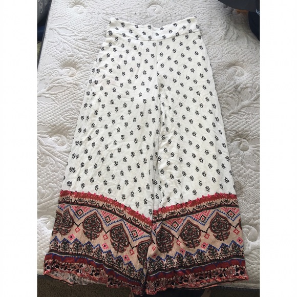 Off white, Ankle length, very wide hippy pants