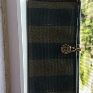 Fendi  classic wallet
