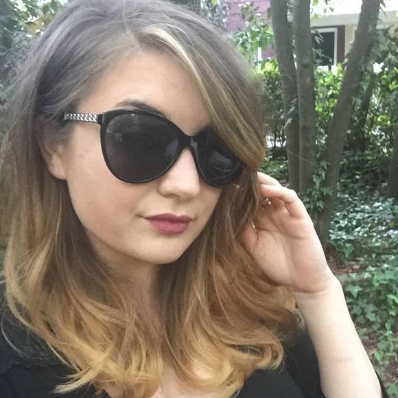 Meet your Posher, Kimberly
