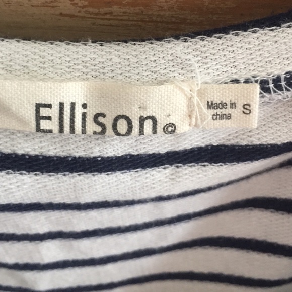 Long sleeve  w/ holes on shoulders. Adorable on - Picture 4 of 4