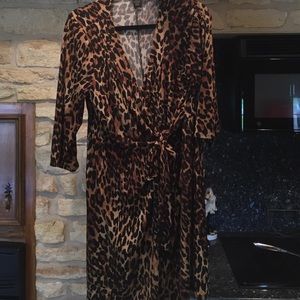 Beautiful leopard print wrap dress!