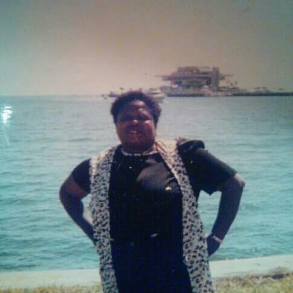 Meet your Posher, Deloris