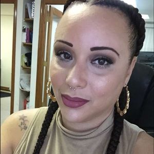 Meet your Posher, Vanessa