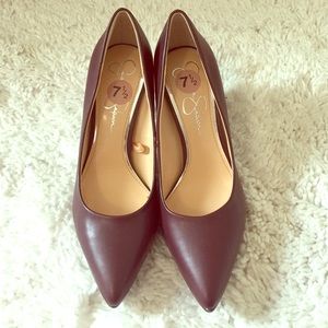 Sexy Jessica Simpson pumps