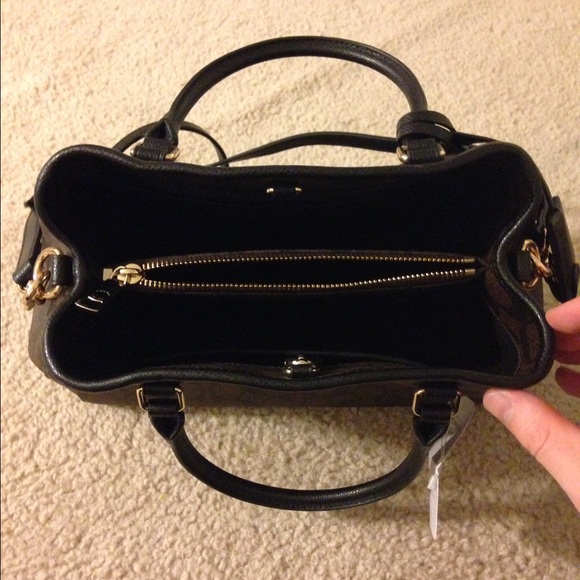 Coach Margot Carryall in Black/Brown Signature NWT - Picture 3 of 5