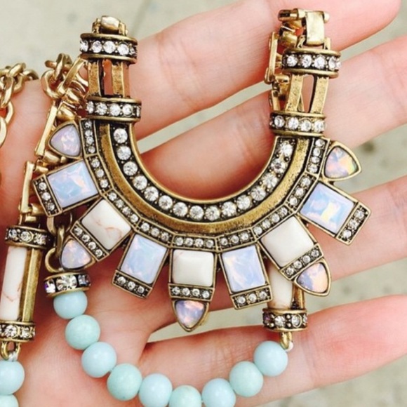 โ ๏ธ FLASHSALE ๐ Statement Necklace - Picture 2 of 3