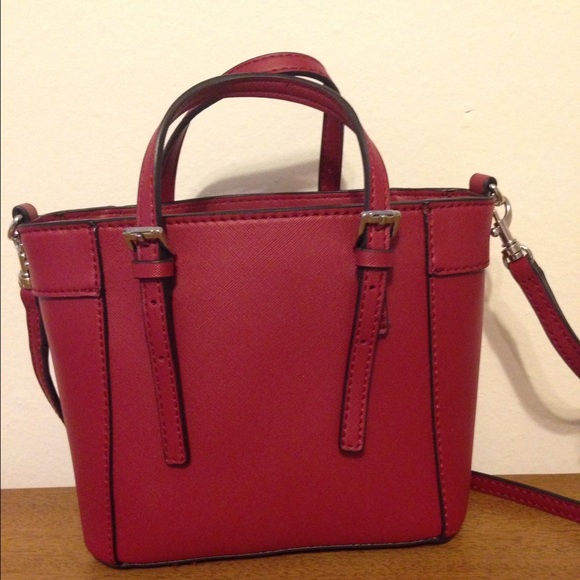 Guess handbag - Picture 2 of 4