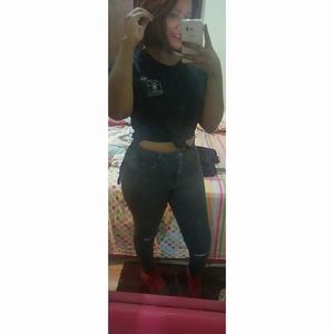 Meet your Posher, Yoli