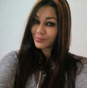 Meet your Posher, Mitzi