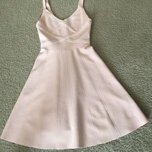 💖beautiful light pink guess dress 💖