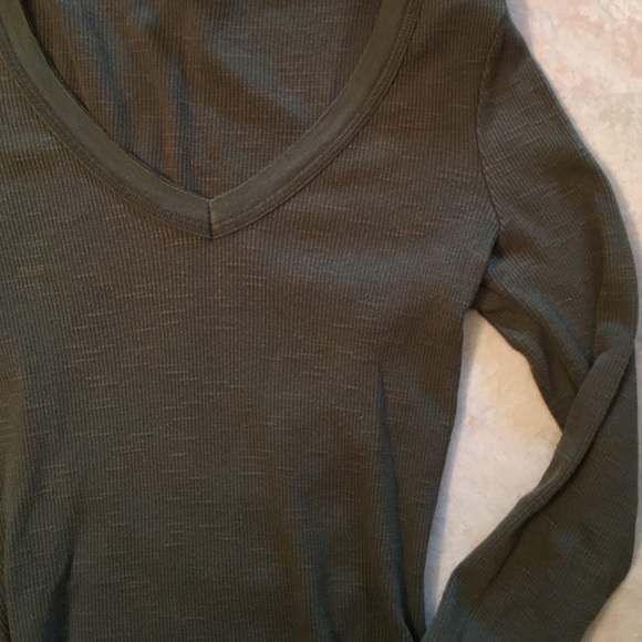 BKE Long sleeve - Picture 2 of 2