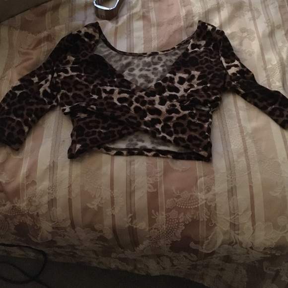 Leopard crop top - Picture 2 of 2