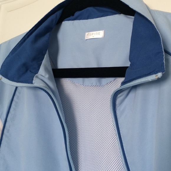 Active Jacket - Picture 7 of 8