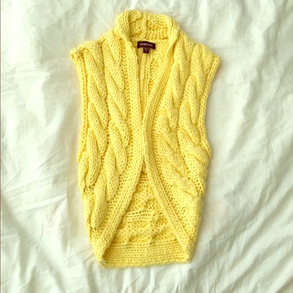 Bebe knit vest size XS