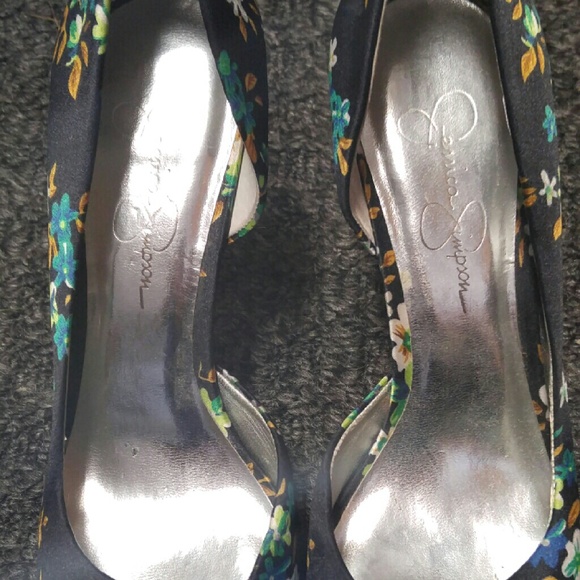jessica simpson shoes hells size 8 or 38 B