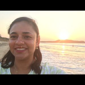 Meet your Posher, Omaima