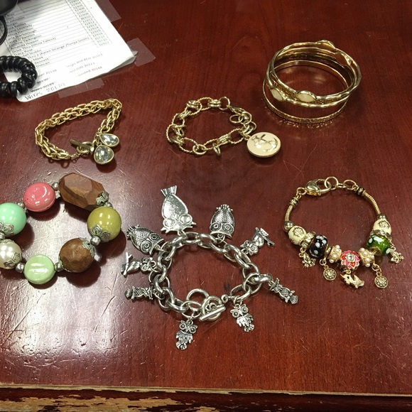 Jewelry - Bracelet bundle !!