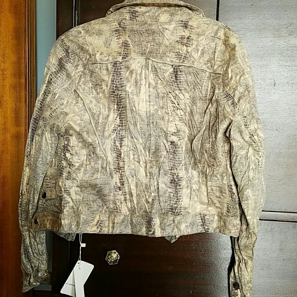 Jacket - Picture 3 of 3