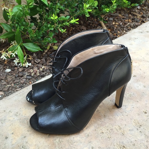 Sexy black leather booty heels!