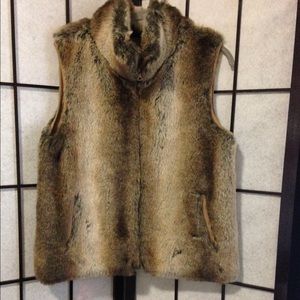 Reversible faux fur vest, size M