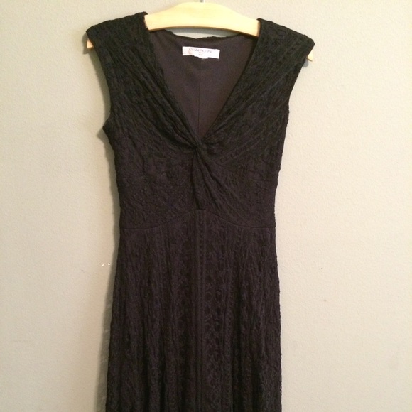 Evan Picone  stretch lace twist front dress