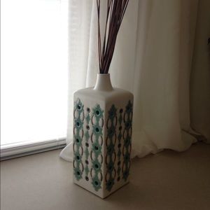 Beautiful ceramic detailed vase