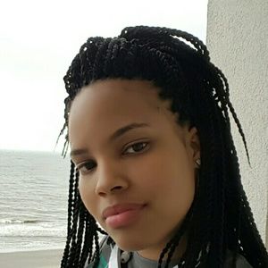 Meet your Posher, Adina