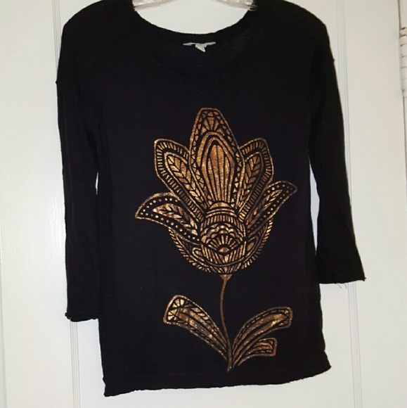 Lucky Lotus black tulip back 3/4 sleeve tee