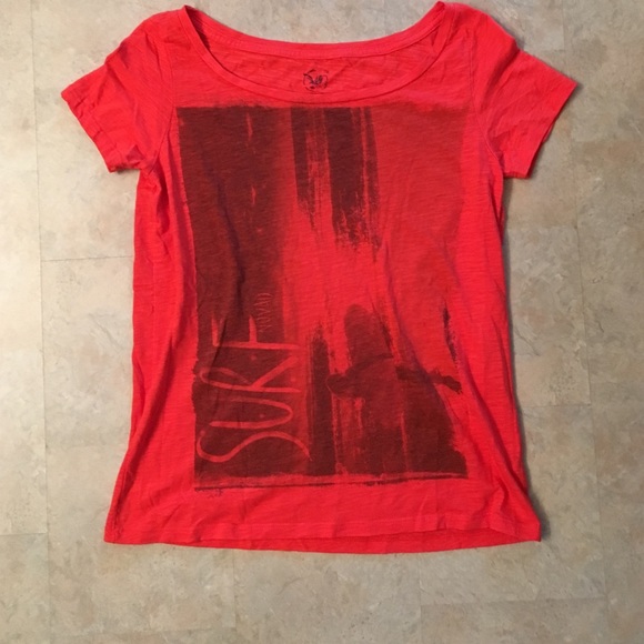 Graphic tee