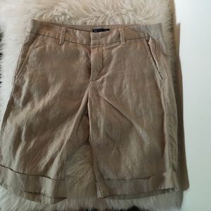 Khaki linen Bermuda shorts