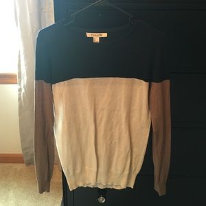 Light sweater from forever 21.