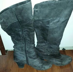 SALE!! Raleigh boots. Bare foot.