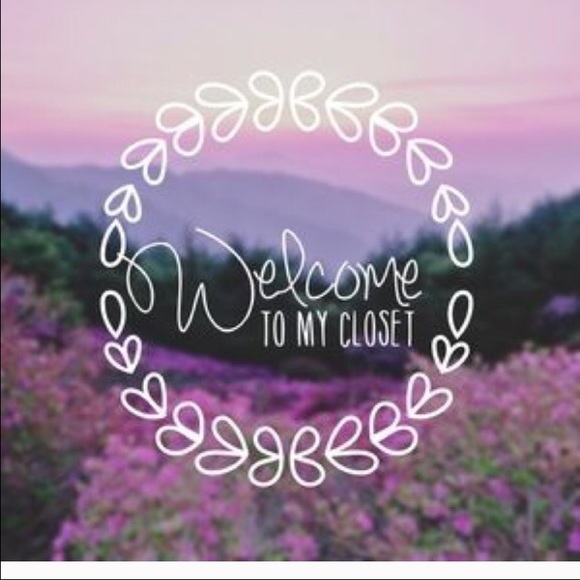 Meet your Posher, Lacey - Picture 2 of 3