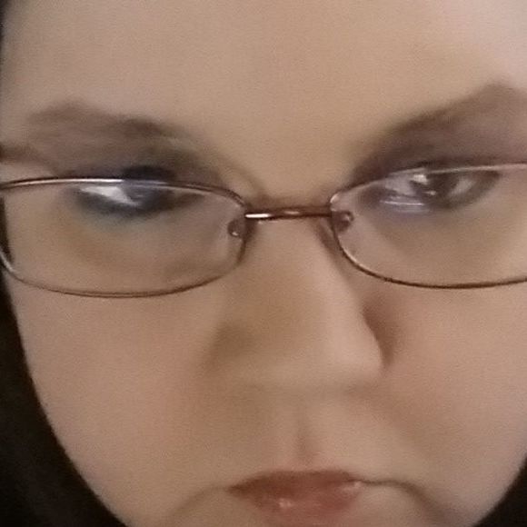 Meet your Posher, Arlene - Picture 1 of 1