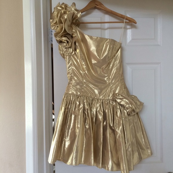 SOLD... vintage Metallic gold lame Ruffled dress