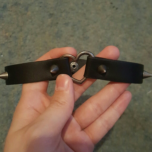 Love sick spiked necklace choker