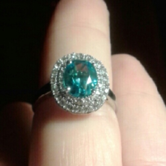 Natural 2.74ctw Sky Blue Topaz Solid 925S/18K Rg