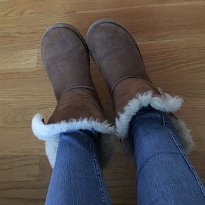 Bailey Button Uggs