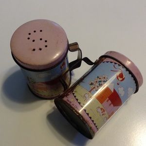Vintage Kitchen Salt & Pepper Shakers