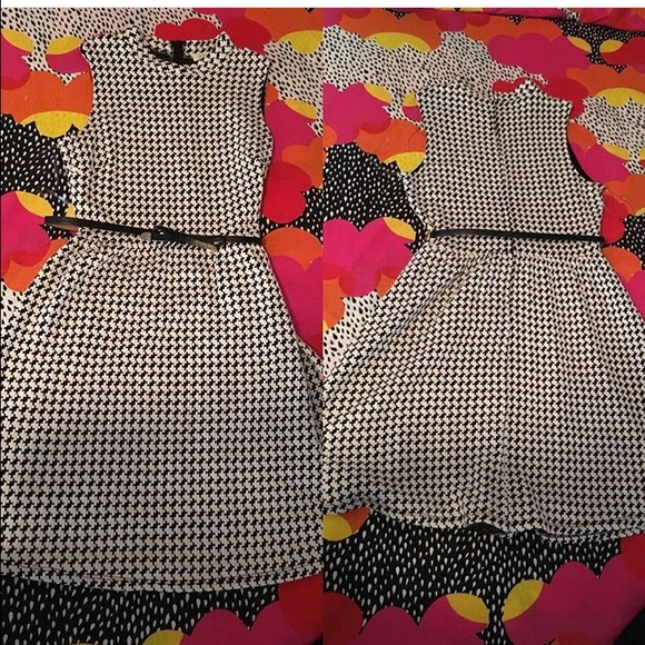 Cute black and white chevron dress!!