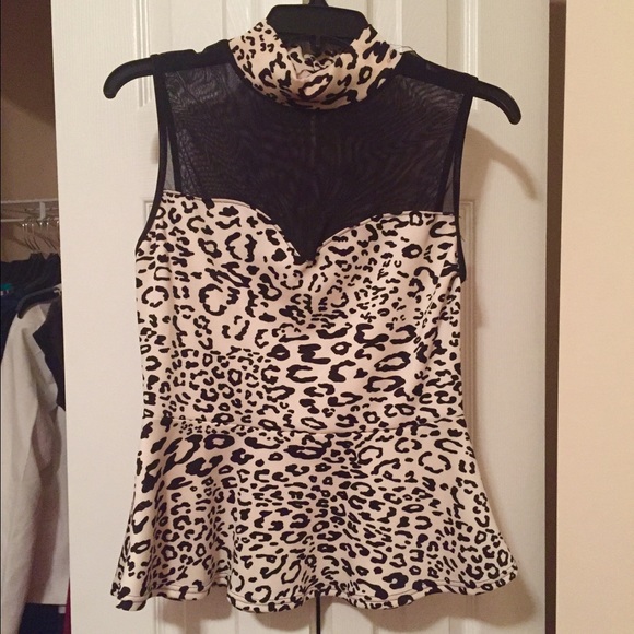 Ambiance large sleeveless blouse