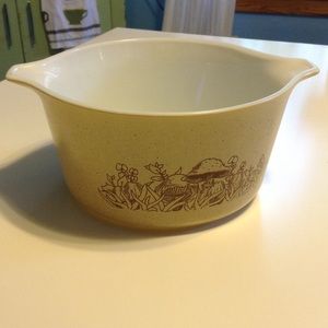 Pyrex 473 Forest Fancies Mushrooms