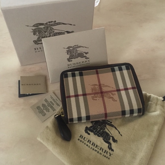 Burberry Haymarket Burleigh medium zip wallet