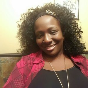 Meet your Posher, Desi