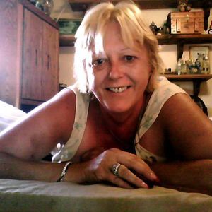 Meet your Posher, Fay