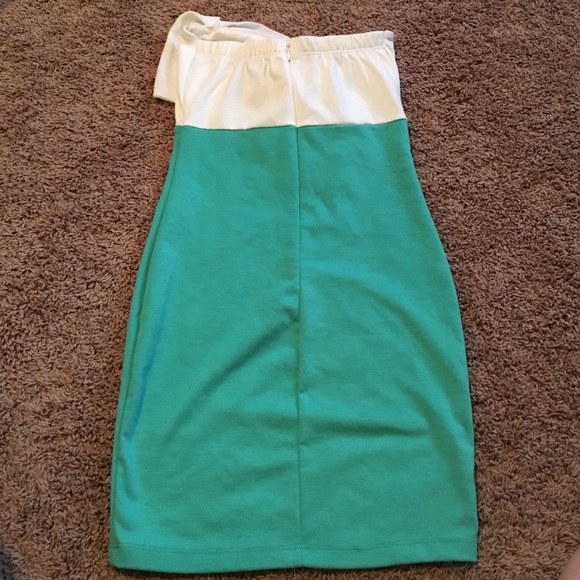 Dress - Picture 2 of 2