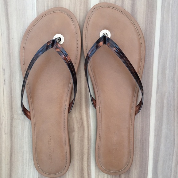 Banana Republic Thongs
