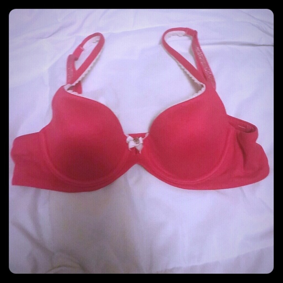 Body by Victoria's Secret bra