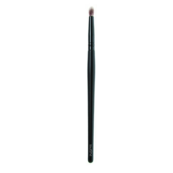 Eye Fluff Brush for luxurious look