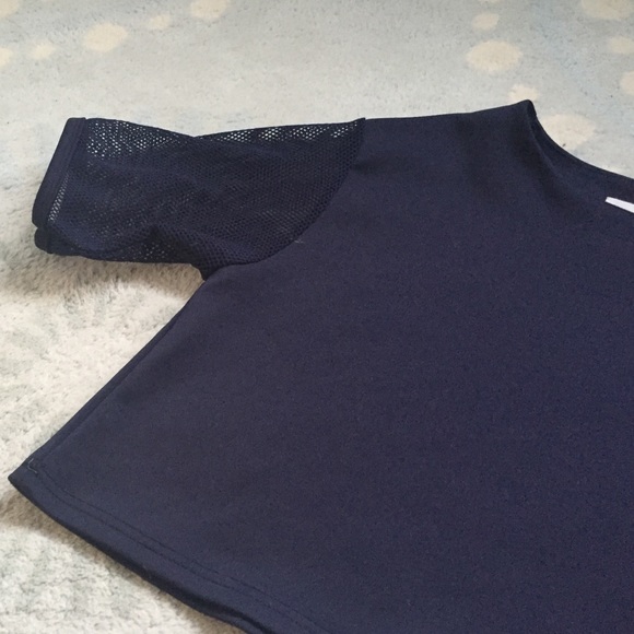 T-Shirt - Picture 3 of 3